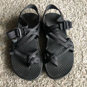 Black Chacos (W6)
